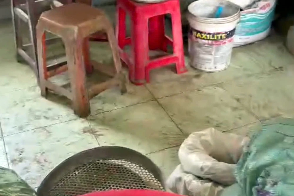 Hình ảnh rùng rợn xưởng sản xuất thuốc tây, đông y bán cho người dân nhiều tỉnh thành -3.jpg