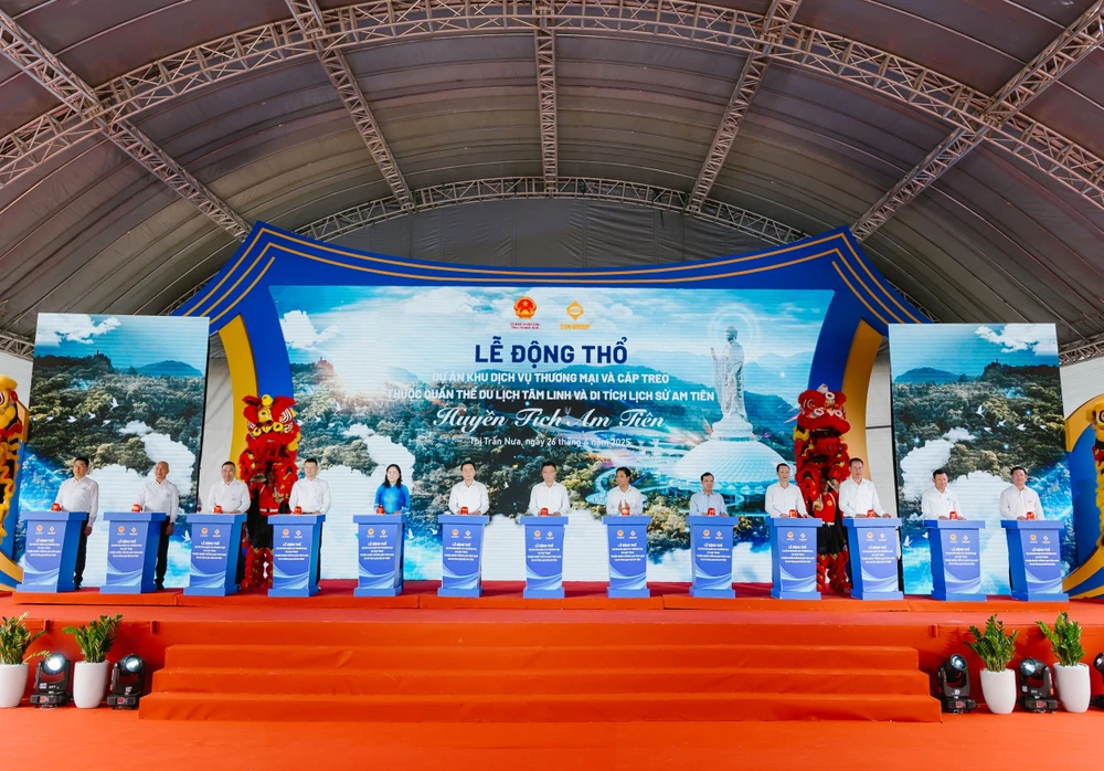 hUYỀN tÍCH aM tIÊM.JPG