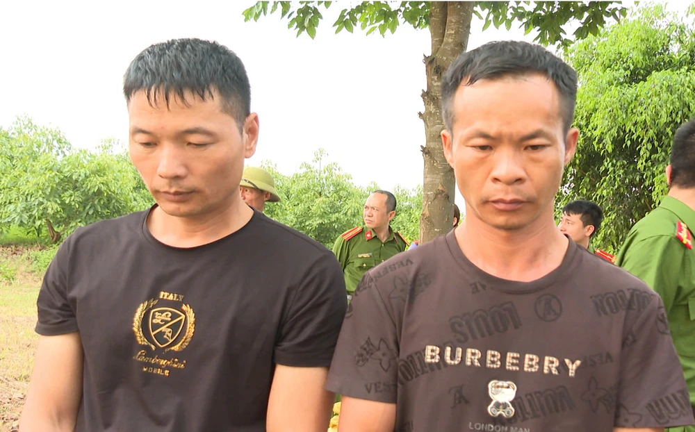 Hai nghi can quốc tịch Trung Quốc xâm hại mộ Lê Túc Tông ở Thanh Hóa khai gì -.jpg