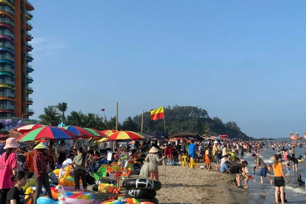 Biển Hoằng Trường.jpg