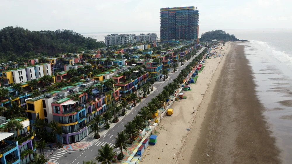 Vụ 1 bãi biển ở Thanh Hóa bị 'xẻ thịt' Người dân chủ động tháo dỡ lều quán dựng trái phép -4.JPG