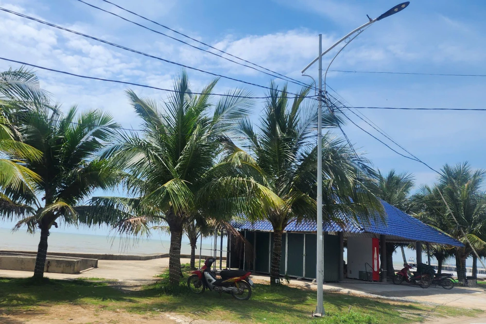 Cận cảnh loạt công trình trái phép bên bờ biển Hải Tiến -11.jpg