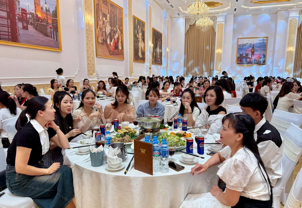 Bữa cơm tri ân ở Thanh Hóa.jpg