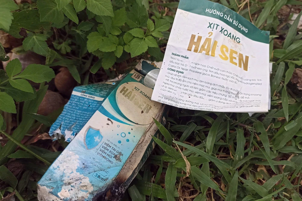 Cận cảnh loạt sản phẩm sâm tố nữ, xịt xoang của Gia Đình Hải Sen bị đốt bỏ -9.jpg