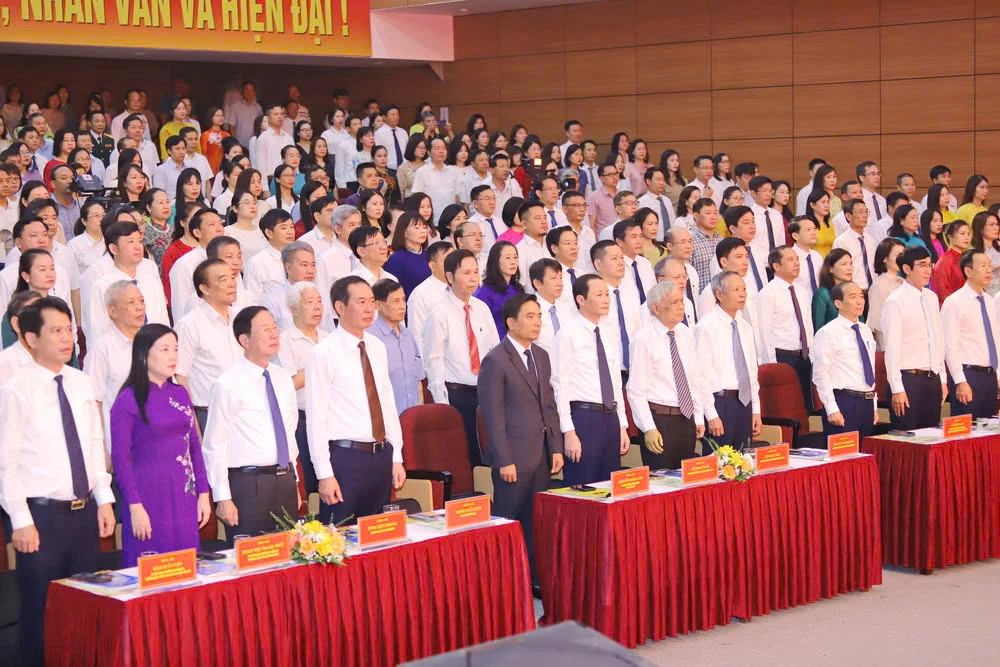 Phóng viên Báo Pháp Luật TP.HCM nhận Bằng khen Chủ tịch UBND tỉnh Thanh Hóa - 8.jpg