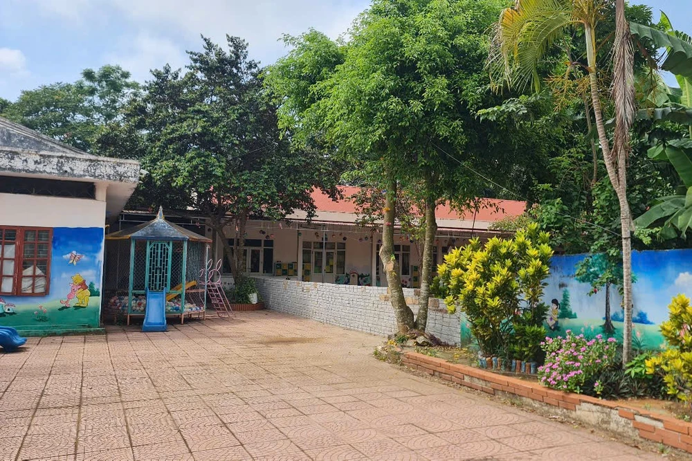 Đòi đất nhiều năm xã không trả, 1 nông dân xây tường rào giữa sân trường mầm non -5.jpg