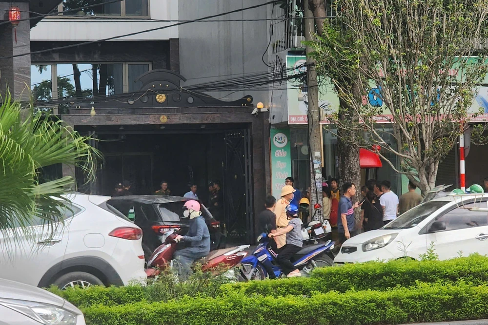 Khám xét nhà đại ca giang hồ -3.jpg