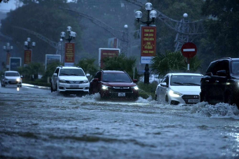 Toàn cảnh Thanh Hóa trong bão số 3 – Wipha nhiều nơi ngập sâu trong nước -13.jpg