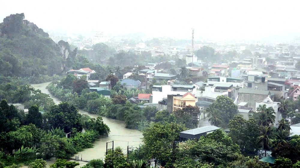 Toàn cảnh Thanh Hóa trong bão số 3 – Wipha nhiều nơi ngập sâu trong nước -4.jpg
