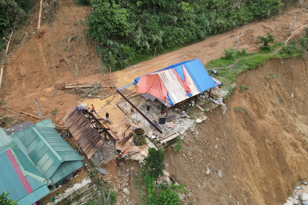 Cận cảnh tan hoang Cỏ Hạ ở Nghệ An sau trận lũ quét kinh hoàng -10.jpg