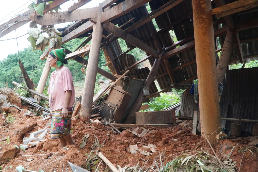 Cận cảnh tan hoang Cỏ Hạ ở Nghệ An sau trận lũ quét kinh hoàng -3.jpg