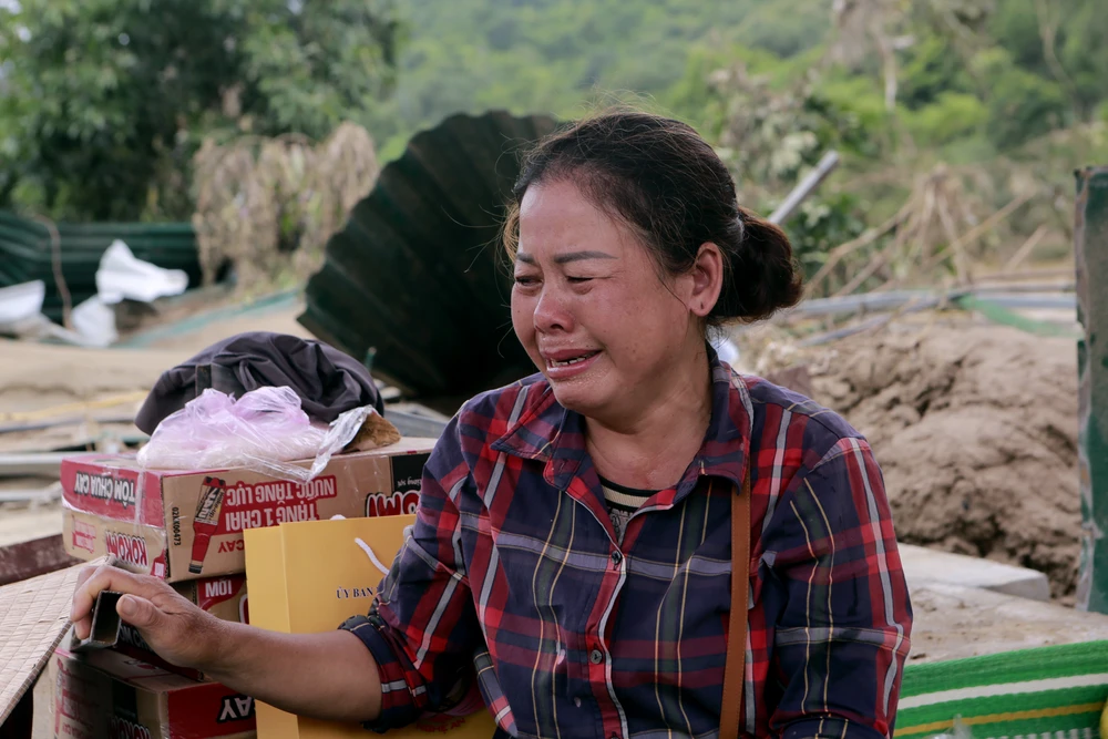 Lũ ở Miền Tây Nghệ An -.JPG