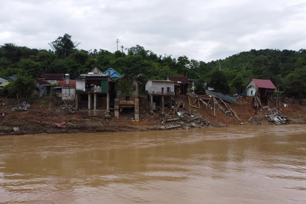 Nỗi đau nơi rốn lũ Cửa Rào 2 -3.JPG