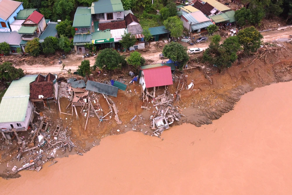 Nỗi đau nơi rốn lũ Cửa Rào 2 -4.JPG