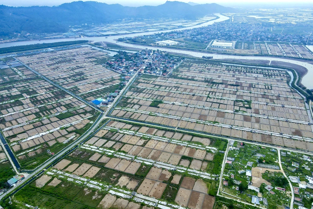 Vựa muối miền Trung - 8.jpeg