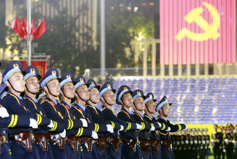 Hình ảnh khí phách Việt Nam trong đêm tổng diễu binh A80 giữa trời thu Hà Nội - 11.JPG