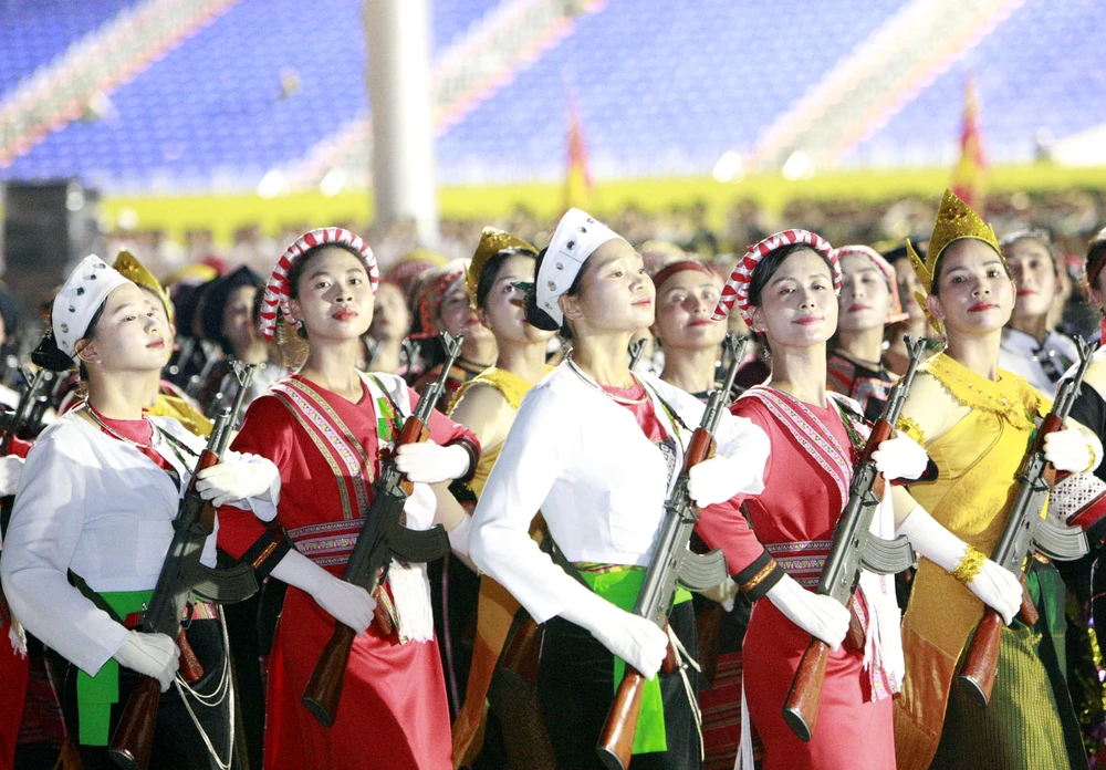 Hình ảnh khí phách Việt Nam trong đêm tổng diễu binh A80 giữa trời thu Hà Nội - 4.JPG