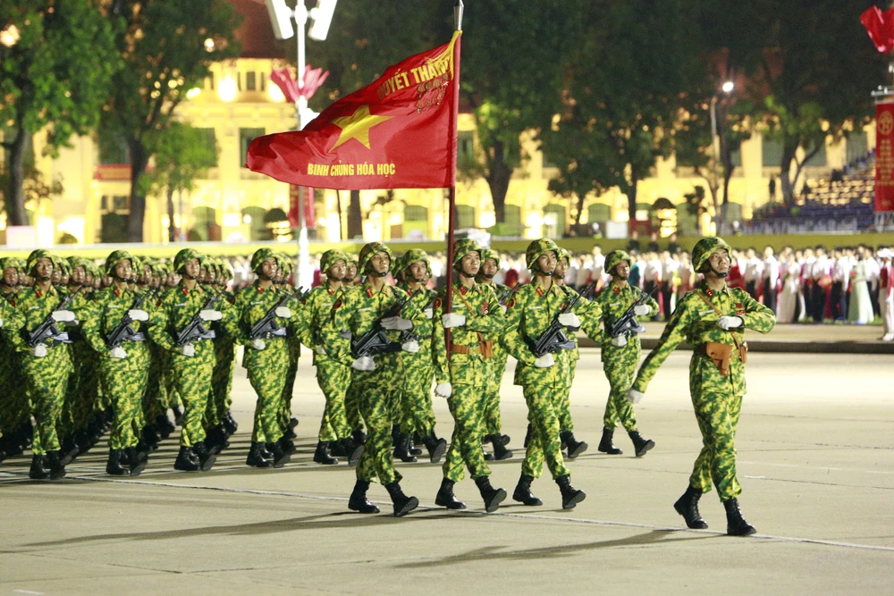 Hình ảnh khí phách Việt Nam trong đêm tổng diễu binh A80 giữa trời thu Hà Nội - 5.JPG