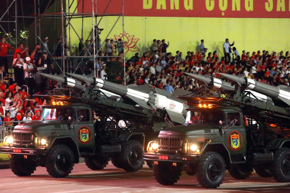 Dàn vũ khí “siêu khủng” trong buổisơ duyệt cấp nhà nước diễu binh, diễu hành A80 -11.JPG