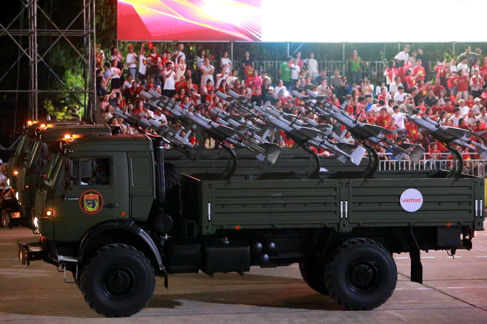Dàn vũ khí “siêu khủng” trong buổisơ duyệt cấp nhà nước diễu binh, diễu hành A80 -5.JPG