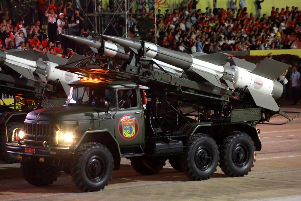 Dàn vũ khí “siêu khủng” trong buổisơ duyệt cấp nhà nước diễu binh, diễu hành A80 -9.JPG