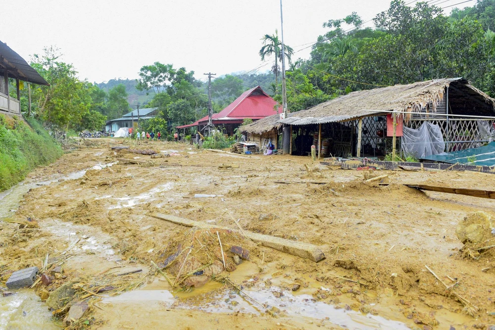 Băng rừng vượt núi giải cứu Yên Nhân sau trận lũ quét kinh hoàng - 6.jpg