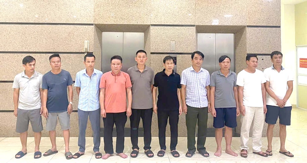 Khởi tố vụ án đưa hối lộ liên quan “Mạnh Gỗ” và 9 đồng phạm liên quan - 2.jpg