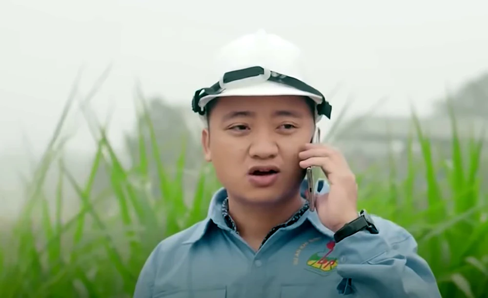 Khởi tố Youtube Hoàng Văn Đức chuyên vào vai “Chủ tịch giả nghèo” -.jpg