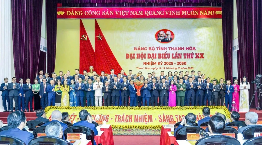 Ban chấp hành Đảng bộ tỉnh Thanh Hóa.jpg