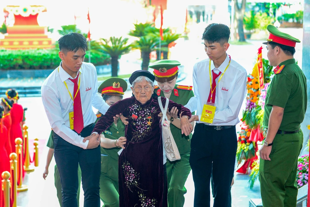 Đại hội Đảng bộ tỉnh Thanh Hóa lần thứ XX - 19.jpg