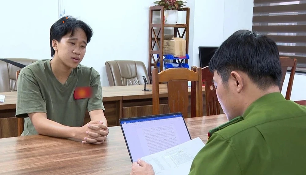 Vụ xe đoàn cứu trợ và chạm ô tô con - Tạm giữ một thành viên đoàn thiện nguyện Đắk Lắk.jpg