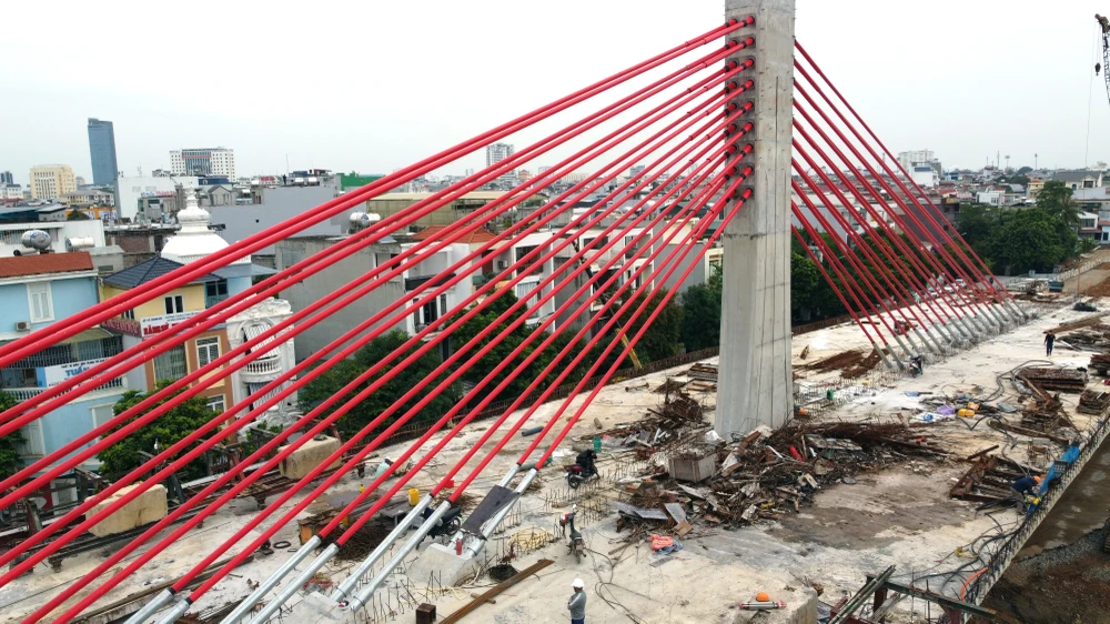 Diện mạo cầu dây văng trăm tỉ đầu tiên ở Thanh Hóa sắp hoàn thành -4.JPG