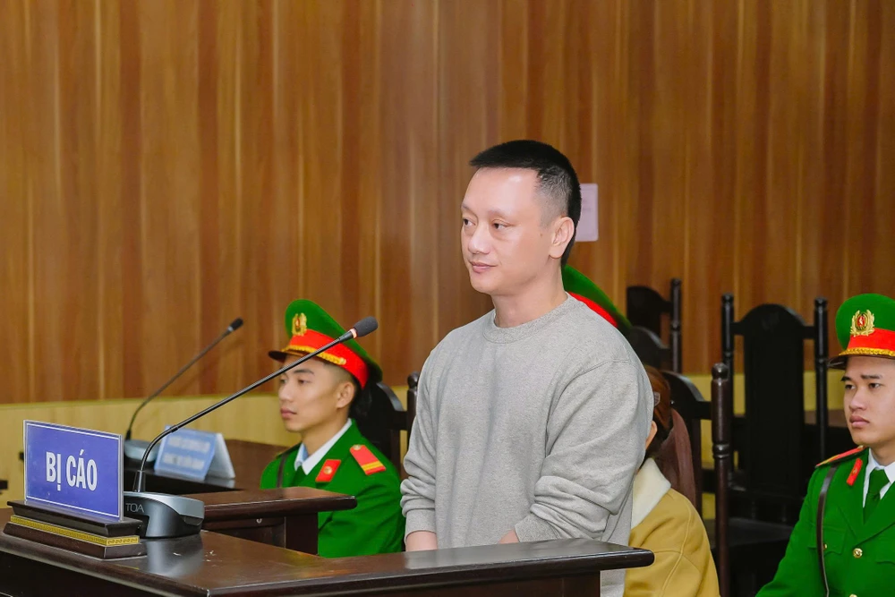 Vợ chồng Vi ngộ mua nhà 13 tỉ đồng, nhưng ký hợp đồng mua bán 3,7 tỉ đồng -.jpg