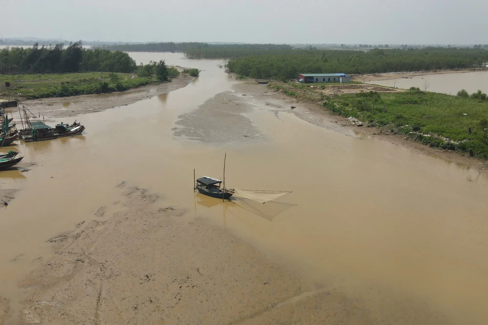 cảng cá thanh hóa.jpg