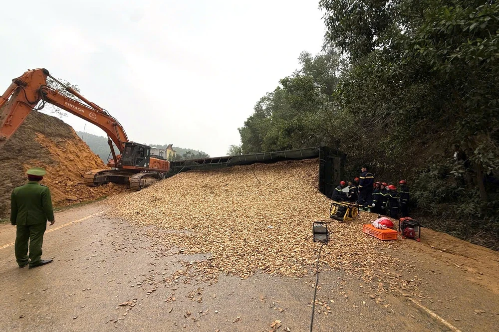 Thanh Hóa Xe đầu kéo không giảm tốc độ, gây tai nạn liên hoàn trên quốc lộ 47B -.jpg