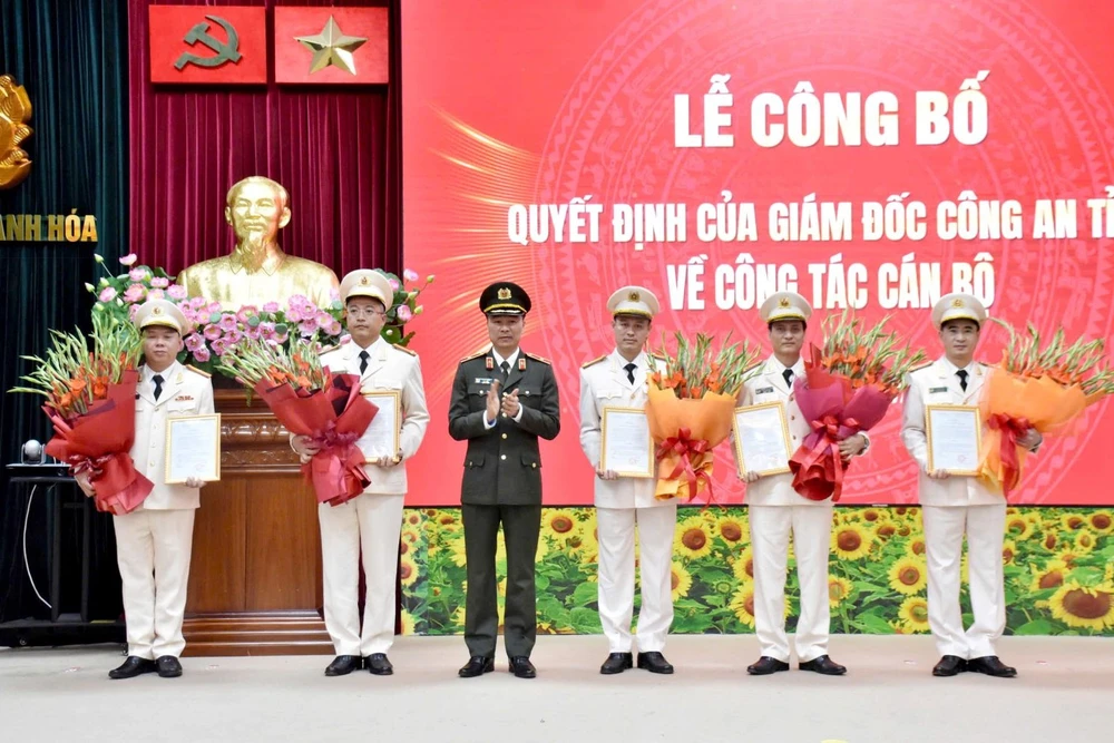 Công an Thanh Hóa điều động, bổ nhiệm 5 lãnh đạo cấp phòng-2.jpg