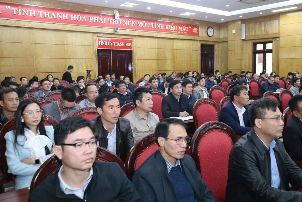 Chủ tịch UBND tỉnh Thanh Hóa Nguyễn Hoài Anh-hoi nghi.jpg