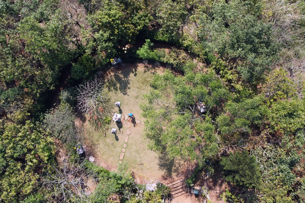Toàn cảnh di tích quốc gia huyệt đạo Am Tiên - Đền Nưa trước khi chỉnh trang -9.JPG