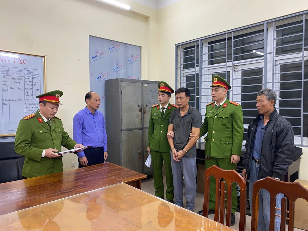 Bắt đối tượng tự xưng cán bộ công an lừa đảo chiếm đoạt 65 tỷ đồng.jpg