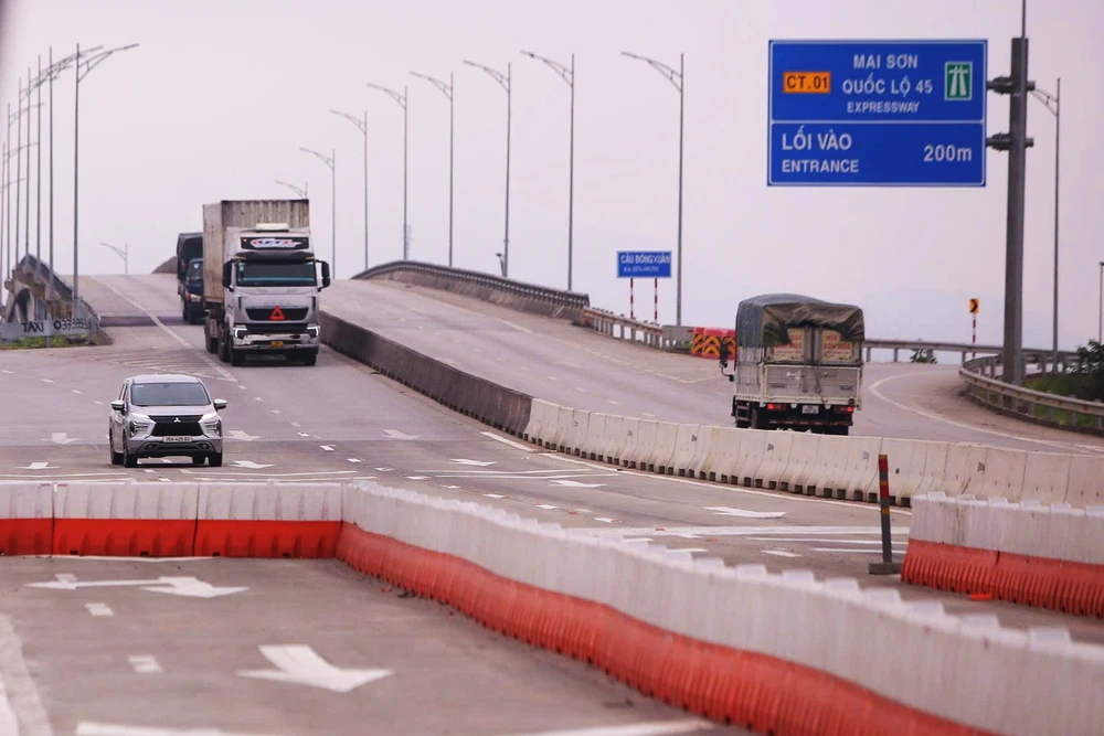 Trạm Thu Phí Cao Tốc Bắc Nam Qua Thanh Hóa-8.jpg