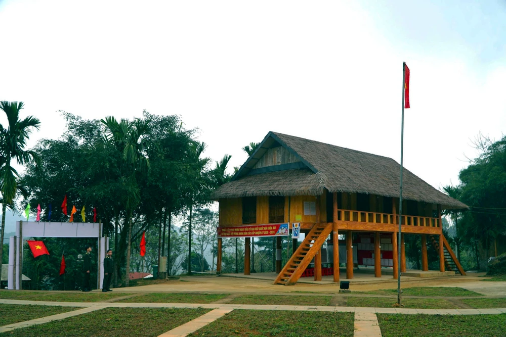 “Cung đường chữ S” nổi tiếng ở Thanh Hóa rợp cờ hoa trước ngày bầu cử-9.jpg