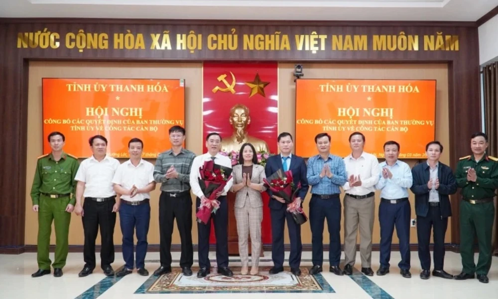 Mường Lát có tân Bí thư Đảng ủy xã thay ông Trịnh Văn Thế nhận nhiệm vụ mới-4.jpg