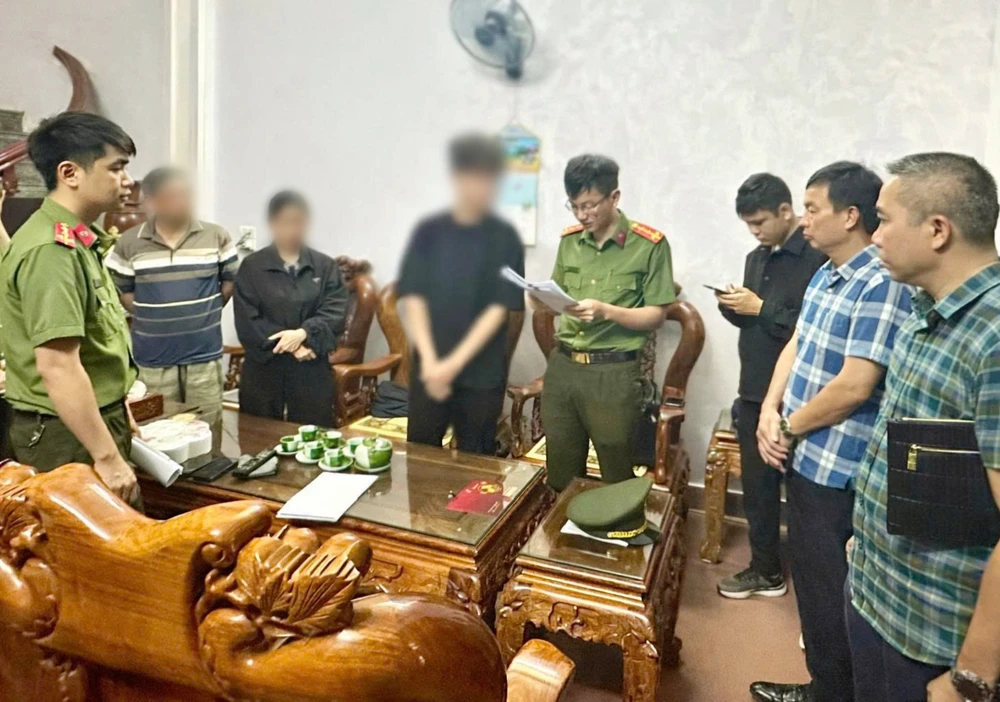 Bắt học sinh lớp 12 cầm đầu đường dây phát tán mã độc tấn công 94.000 máy tính toàn cầu-.jpeg