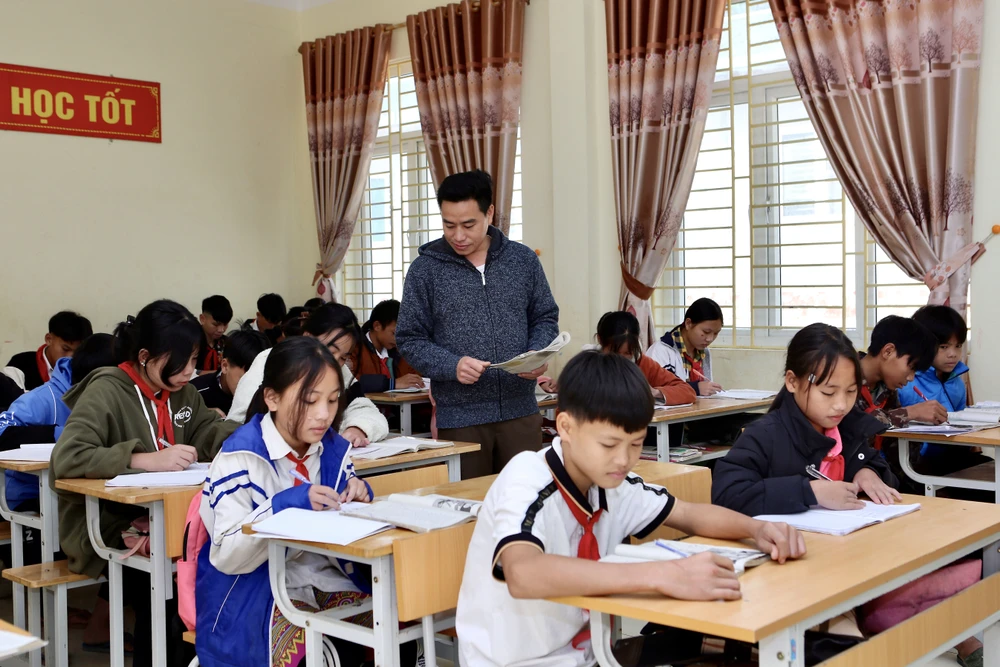 Giáo dục vùng cao Thanh Hóa tuyển dụng-.jpeg