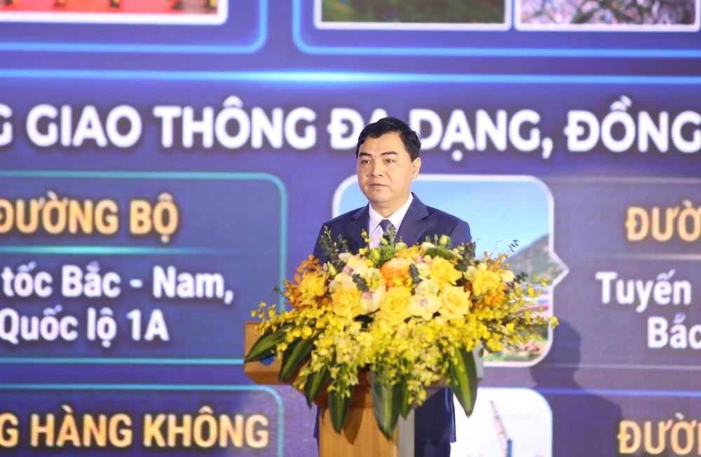 Chủ tịch UBND tỉnh Thanh Hóa Nguyễn Hoài Anh phát biểu khai mạc hội nghị. Ảnh: ĐẶNG TRUNG