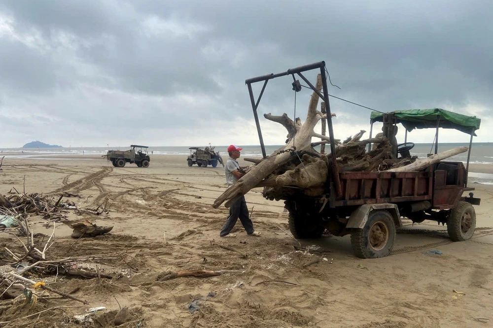 Rác Thải Biển Hải Tiến-7.jpg