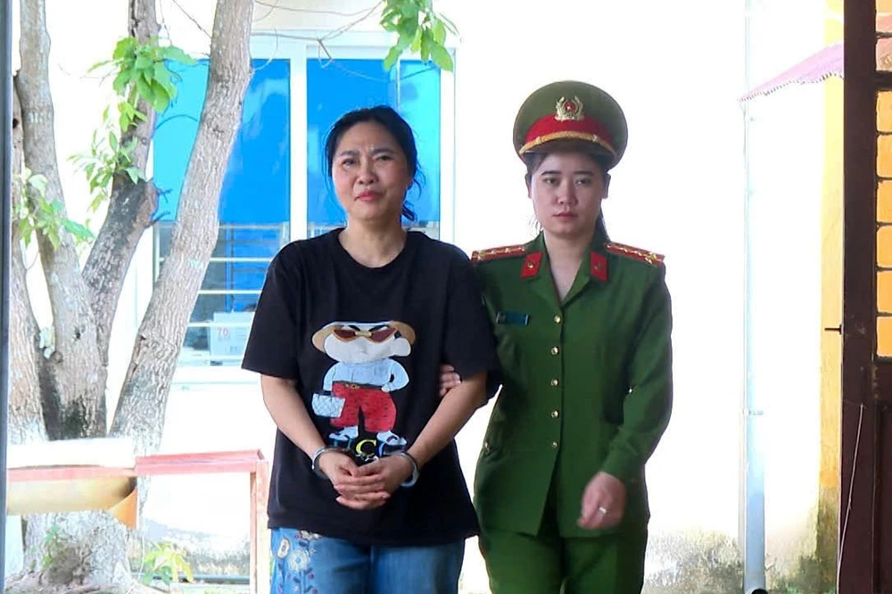 Bắt người phụ nữ lừa góp vốn đầu tư và nhận tiền chạy giấy tờ đất đai-.jpg