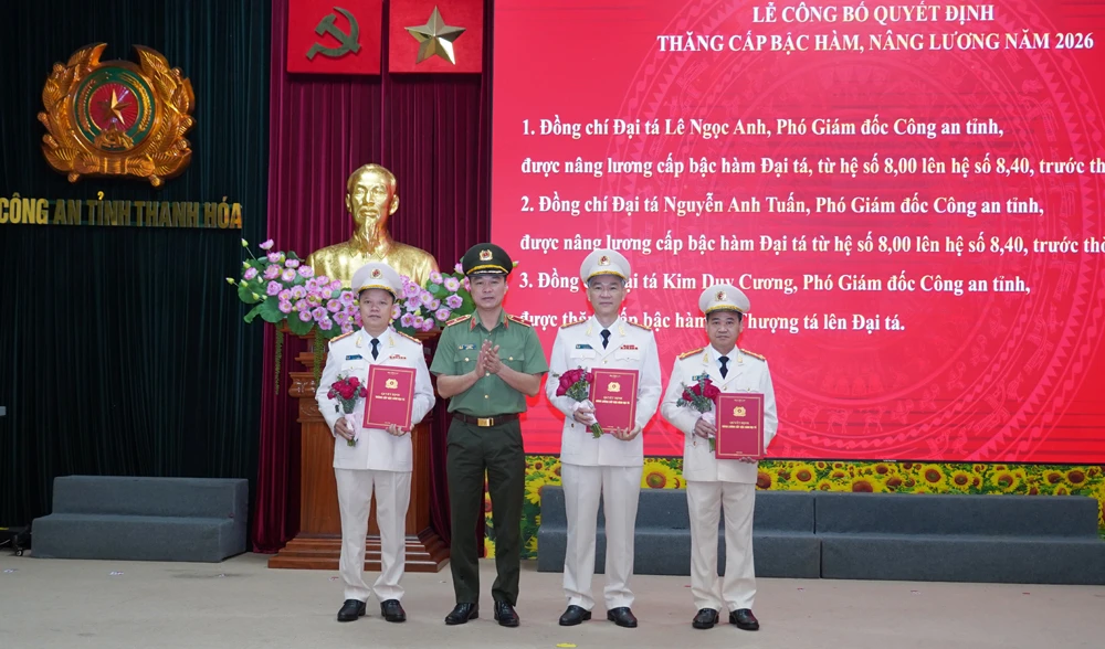 Bộ Công an thăng cấp bậc hàm, nâng bậc lương cho 3 Phó Giám đốc Công an tỉnh Thanh Hóa-.jpg