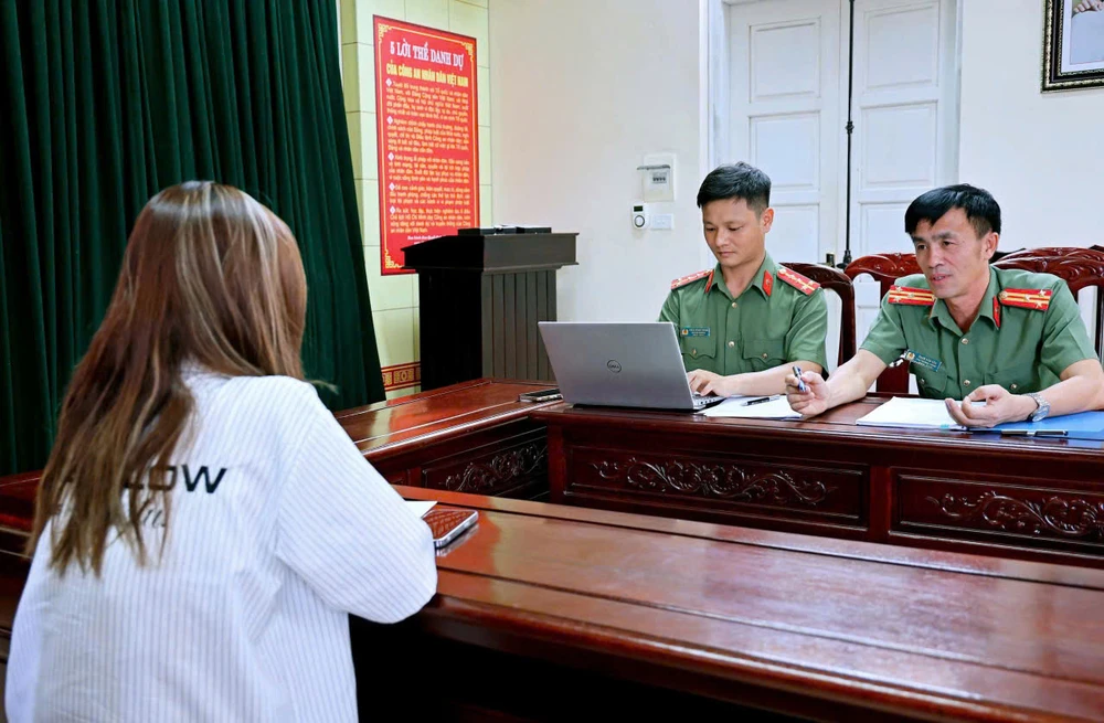 Cô gái gặp ma đi du lịch ở Ninh BÌnh bị xử phạt-.jpg