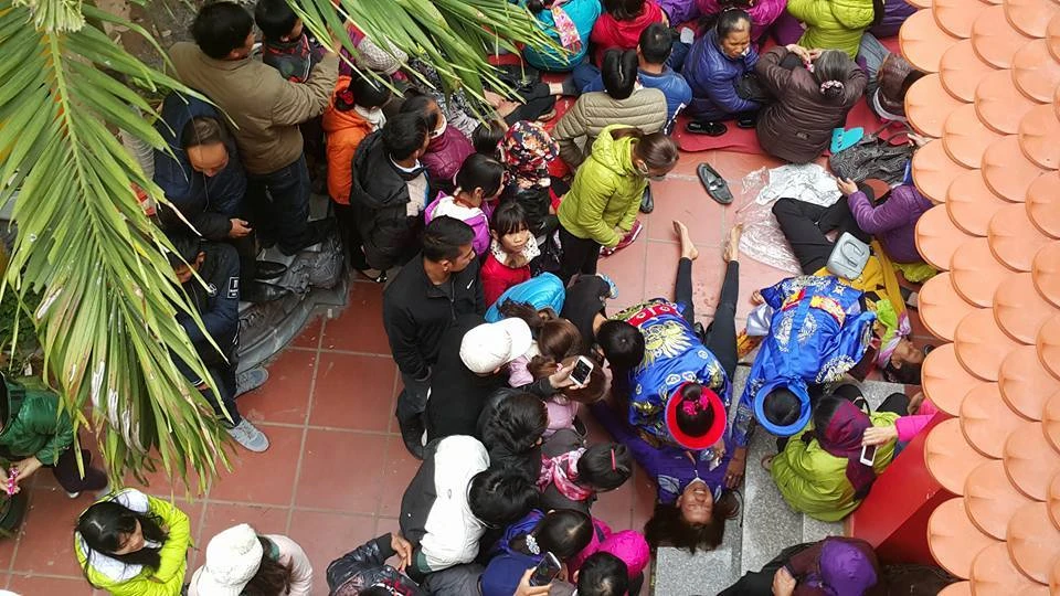 Ùn ùn tìm “Mẫu nghi thiên hạ” ở phủ Mẫu The ảnh 4